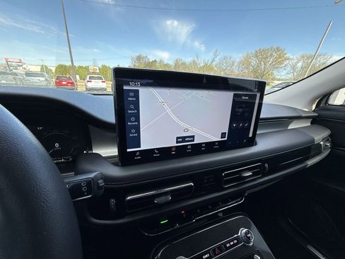 Used 2023 Lincoln Nautilus FWD w/ Premium Package image 20