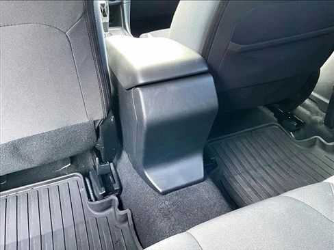 Used 2021 Subaru Crosstrek 2.0i Premium w/ Moonroof Package image 25