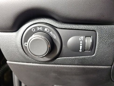 Certified 2024 Dodge Durango GT image 20