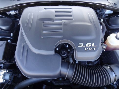 Used 2023 Chrysler 300 Touring image 29