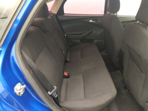 Used 2018 Ford Focus SE FWD image 19