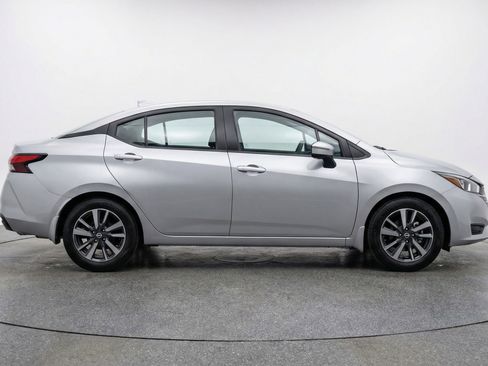 Used 2025 Nissan Versa SV FWD image 11