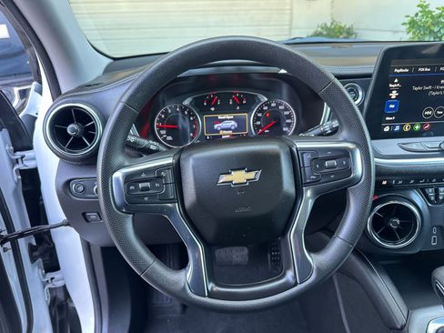 Used 2025 Chevrolet Blazer LT image 29