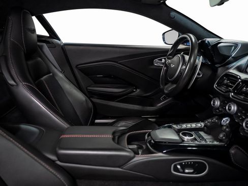 Used 2020 Aston Martin V8 Vantage Coupe image 54