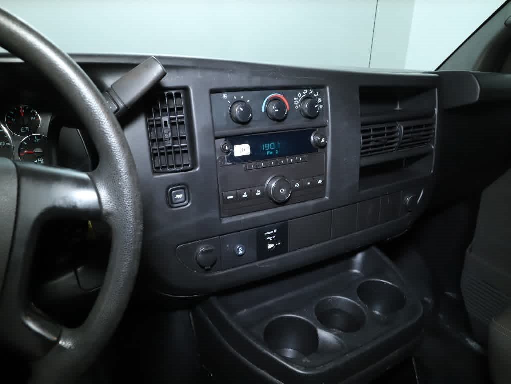 Used 2014 Chevrolet Express 2500 RWD image 20