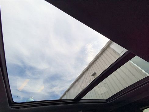 New 2025 Jeep Grand Cherokee Limited w/ Black Appearance Package image 22