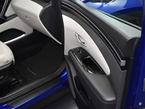 Used 2023 Hyundai Tucson Limited image 17