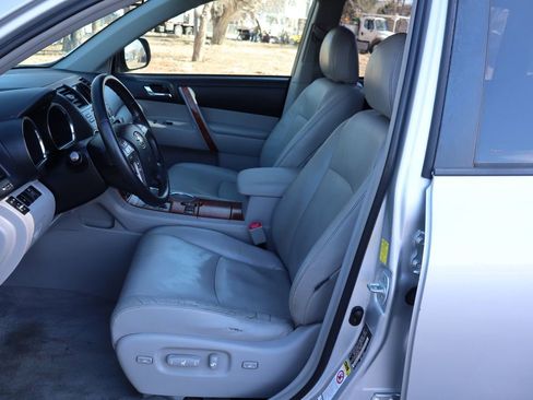 Used 2009 Toyota Highlander Limited image 19