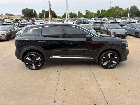 Certified 2025 Nissan Kicks SR AWD/4WD image 9