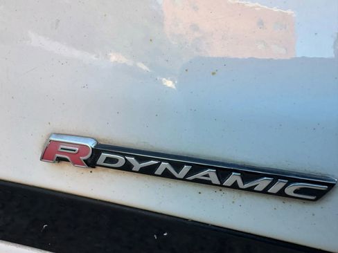 Used 2018 Land Rover Range Rover Velar R-Dynamic SE image 16