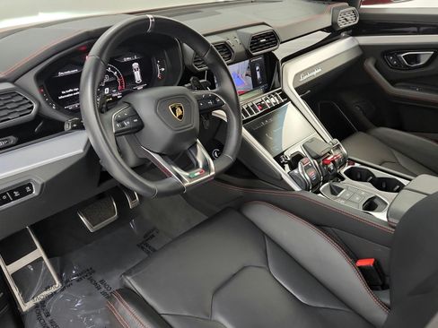 Used 2022 Lamborghini Urus AWD/4WD image 30
