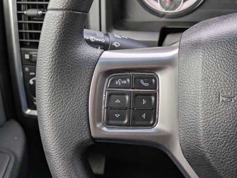 Used 2021 RAM 1500 Classic SLT image 28