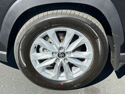 Certified 2026 Toyota Corolla Cross LE image 5