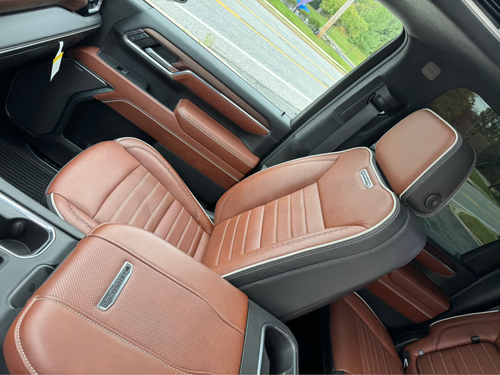 Used 2024 GMC Sierra 2500 Denali Ultimate w/ Max Trailering Package AWD/4WD image 20