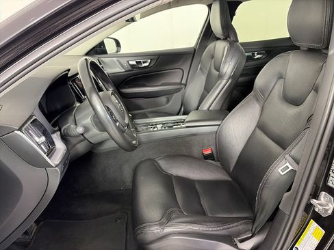 Used 2020 Volvo V60 T5 Cross Country AWD/4WD image 11