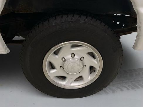 Used 2013 Ford E-250 and Econoline 250 w/ Commercial Cargo Van Pkg RWD image 15