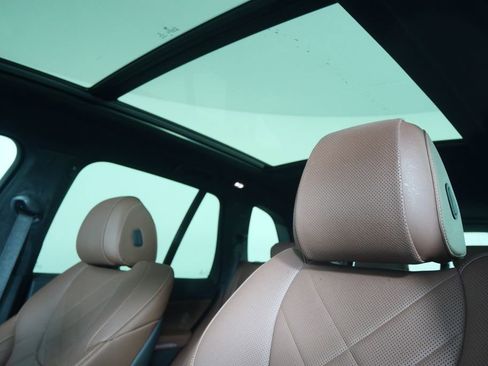 Certified 2023 BMW X5 sDrive40i w/ M Sport Package image 11