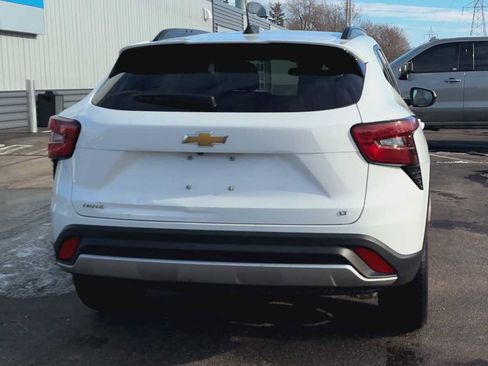 Certified 2024 Chevrolet Trax LT w/ Driver Confidence Package image 3