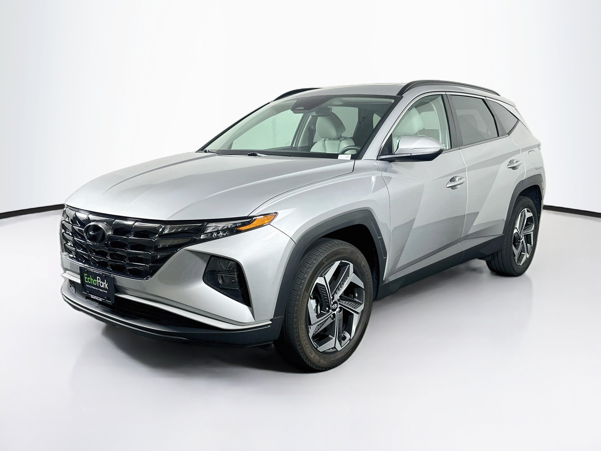 Used 2022 Hyundai Tucson SEL w/ Convenience + Premium Package AWD/4WD image 3