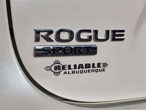 Used 2021 Nissan Rogue Sport SL w/ Premium Package image 30