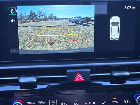 New 2026 Kia Sportage EX w/ EX Panorama Roof Package image 17