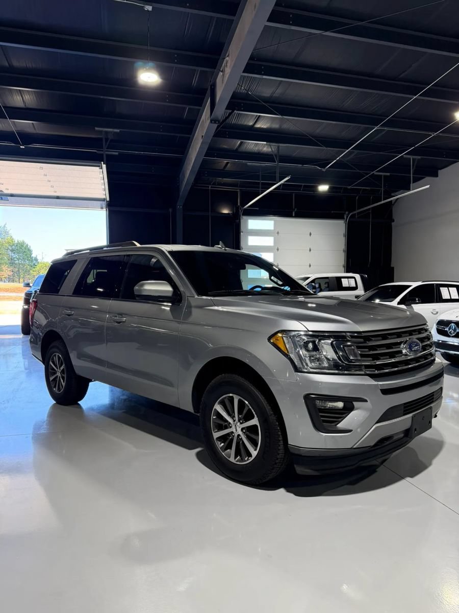 Used 2020 Ford Expedition XLT AWD/4WD image 1
