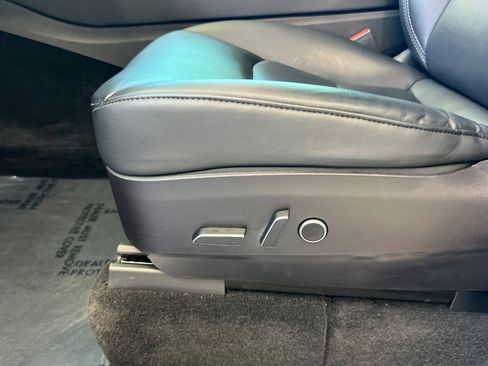 Used 2022 Tesla Model Y Performance AWD/4WD image 14