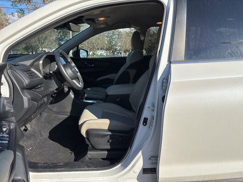 Certified 2024 Subaru Ascent Premium w/ Convenience Package image 10