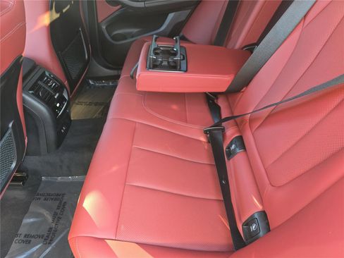 Used 2024 BMW X4 xDrive30i image 13