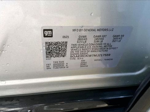 Used 2021 Buick Enclave Premium w/ Sun and Sites Package FWD image 37