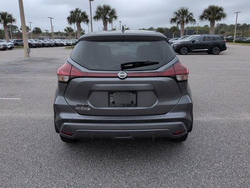 Used 2021 Nissan Kicks S image 6