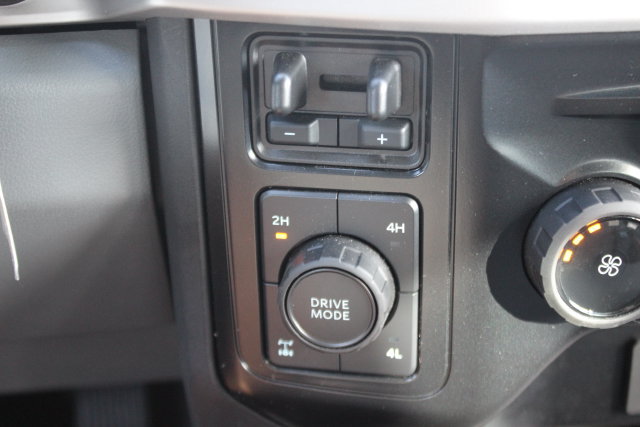 Used 2025 Ford F250 XL w/ STX Appearance Package AWD/4WD image 9