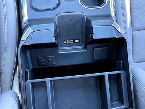 Used 2025 Chevrolet Silverado 1500 LTZ w/ Z71 Off-Road Package image 18