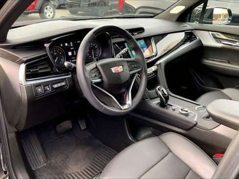 Used 2023 Cadillac XT6 Premium Luxury w/ Technology Package image 15