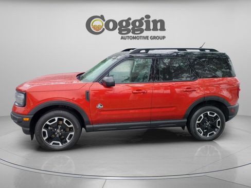 Used 2022 Ford Bronco Sport Outer Banks image 3