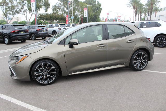 Used 2019 Toyota Corolla XSE FWD image 6