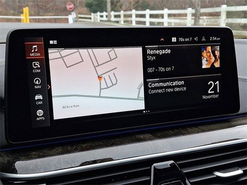 Used 2023 BMW M550i xDrive w/ Executive Package image 18