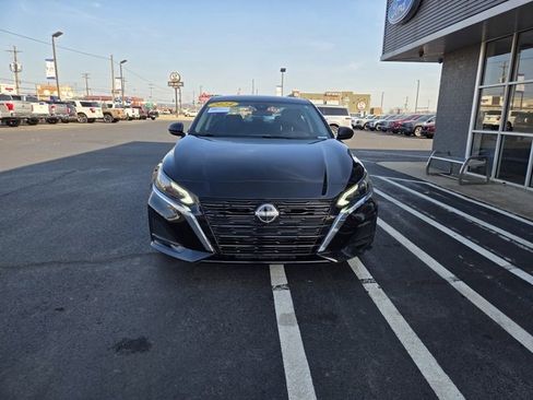 Used 2024 Nissan Altima 2.5 S image 3