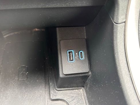 Certified 2024 Ford Edge SEL w/ Convenience Package image 32