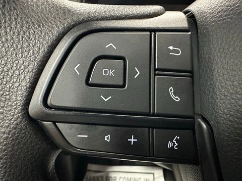 Used 2025 Toyota Sienna LE image 19