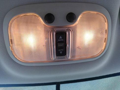 Used 2015 Jeep Patriot High Altitude AWD/4WD image 14