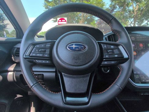 Used 2024 Subaru Crosstrek 2.5i Limited w/ Crosstrek Mirror Package AWD/4WD image 22
