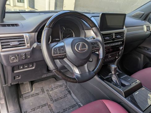 Used 2023 Lexus GX 460 Premium image 11