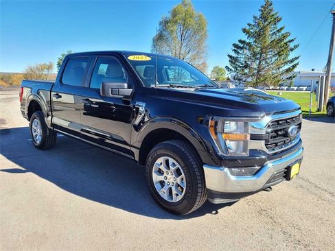 Used 2023 Ford F150 XLT image 4