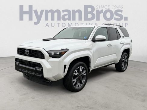 Used 2025 Toyota 4Runner TRD Sport AWD/4WD image 7