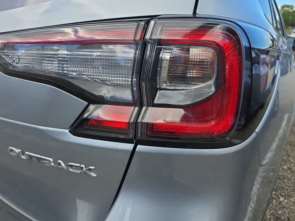 Used 2020 Subaru Outback Limited w/ Popular Package #2 AWD/4WD image 8