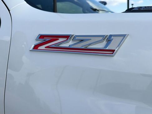 Used 2024 Chevrolet Silverado 2500 LT image 10