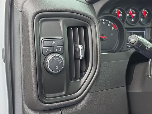 Certified 2025 Chevrolet Silverado 1500 W/T RWD image 16