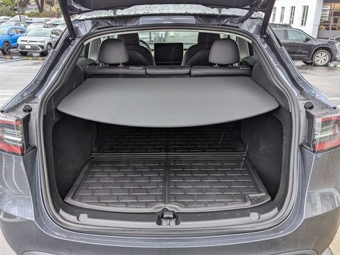 Used 2023 Tesla Model Y Long Range image 26