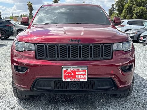 Used 2020 Jeep Grand Cherokee Altitude image 11